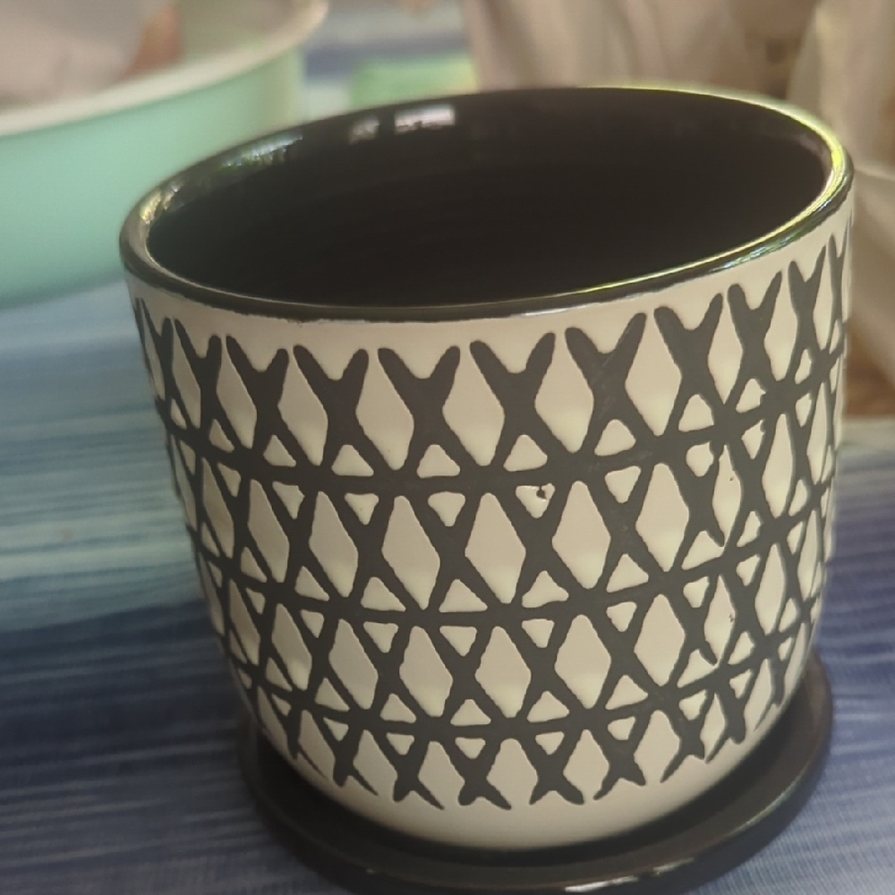Geometric Black and White Ceramic Planter